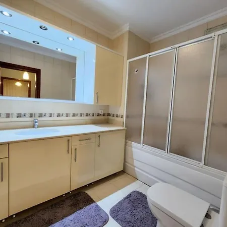 Large 3br Flat In Osmanbey, Sisli, W/lift & Ac *